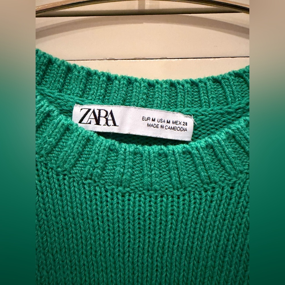Zara Vibrant Green Knit Sweater - Picture 3 of 4